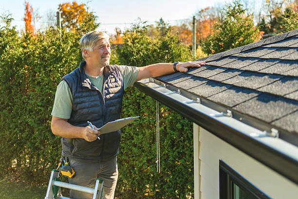 Professional Roofing technician working in Corona Del Mar, CA